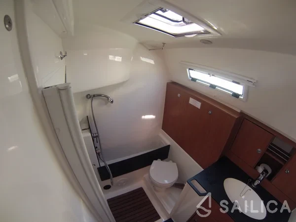 Bavaria 36 Cruiser - Yacht Charter Sailica