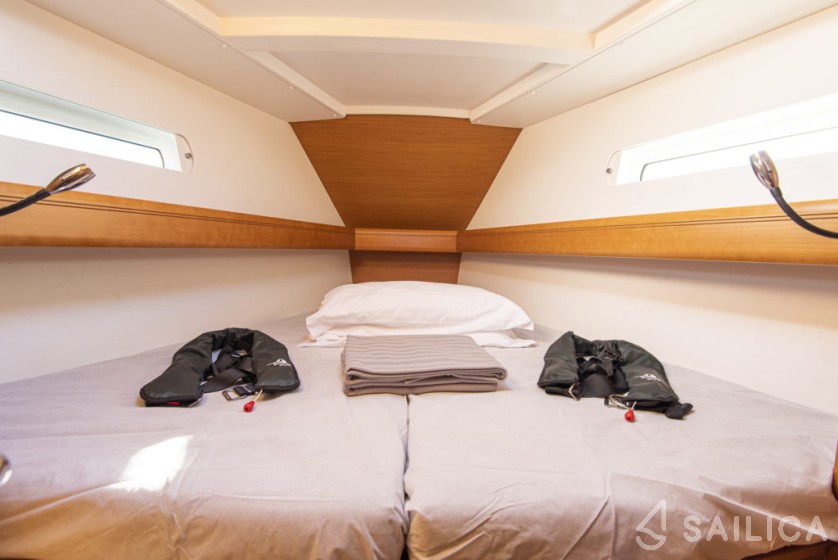 Sun Odyssey 439 - Yacht Charter Sailica