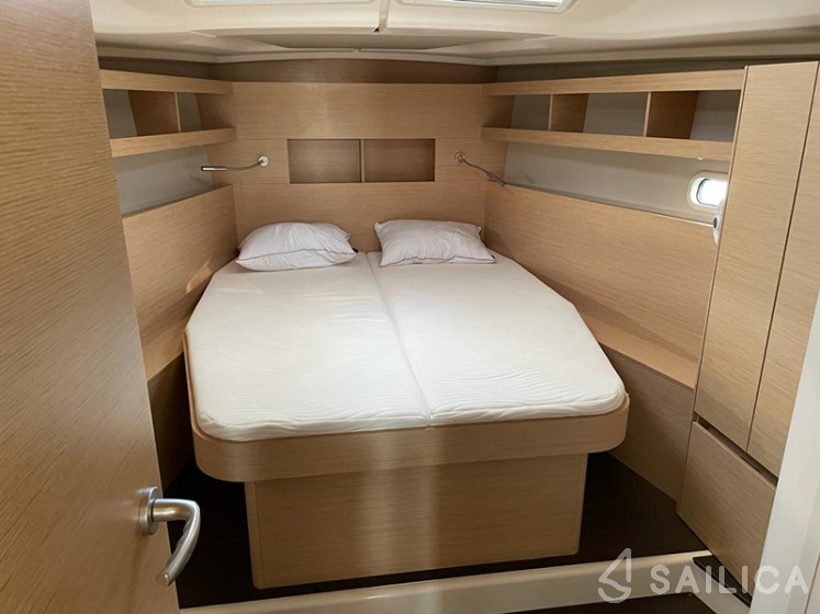 Hanse 458 - Yacht Charter Sailica