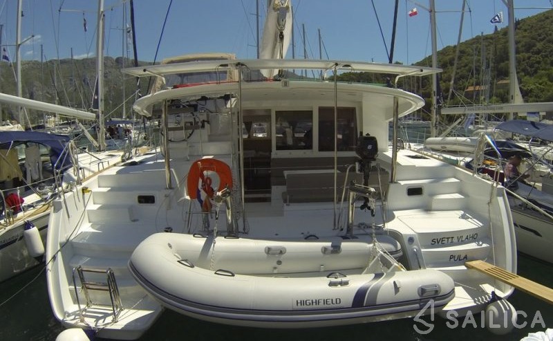 Lagoon 400 S2 - Yacht Charter Sailica