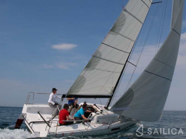 Seascape 27 - Yacht Charter Sailica