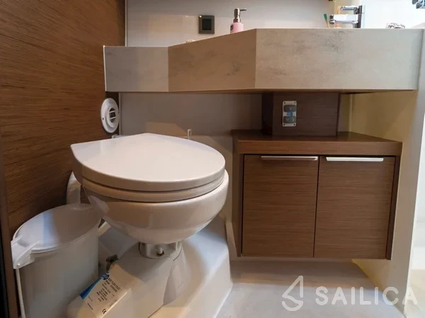 Lagoon 46  - Yacht Charter Sailica