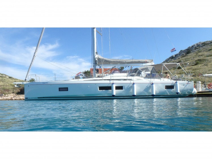 Oceanis 51.1 - Yacht Charter Sailica