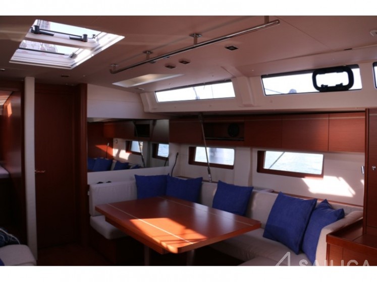 Oceanis 51.1 - Yacht Charter Sailica