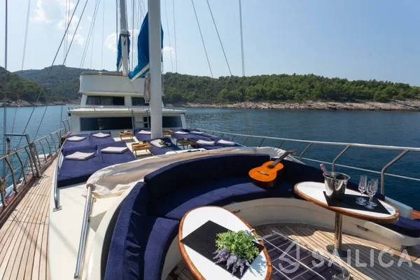 Gulet - Yacht Charter Sailica