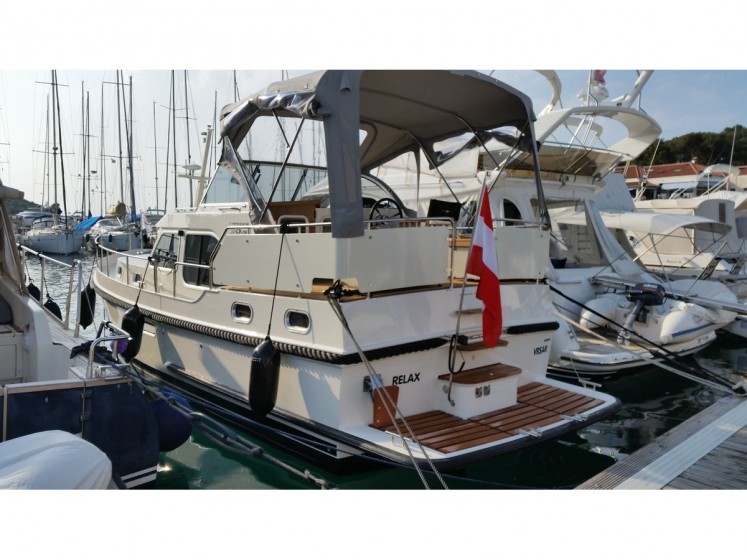 Linssen Grand Sturdy 30.9 AC - Yacht Charter Sailica