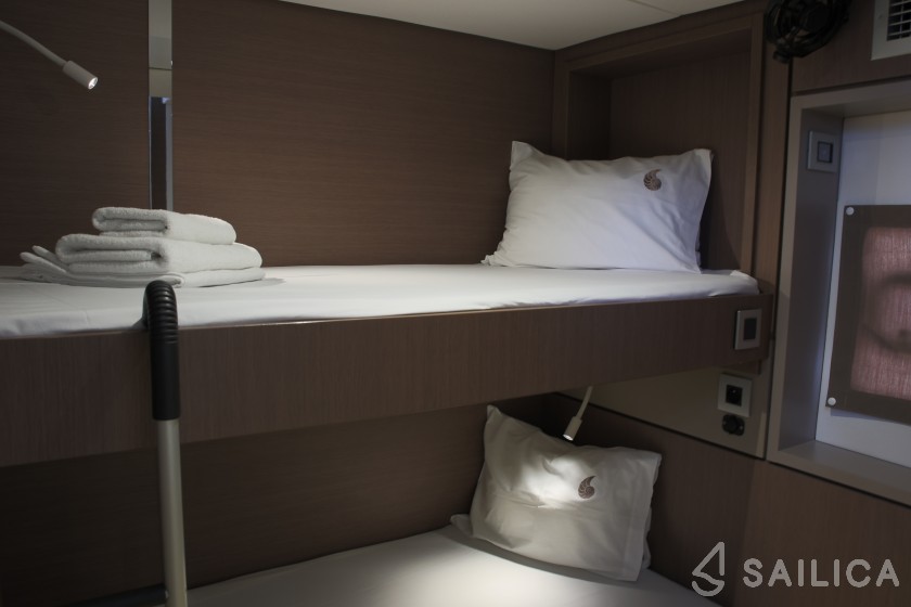 Bali 4.8  - Yacht Charter Sailica