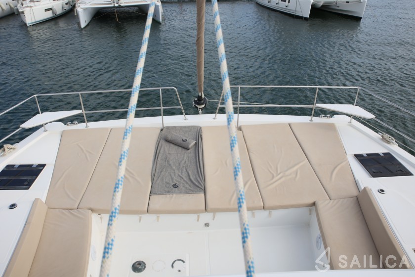 Bali 4.8  - Yacht Charter Sailica
