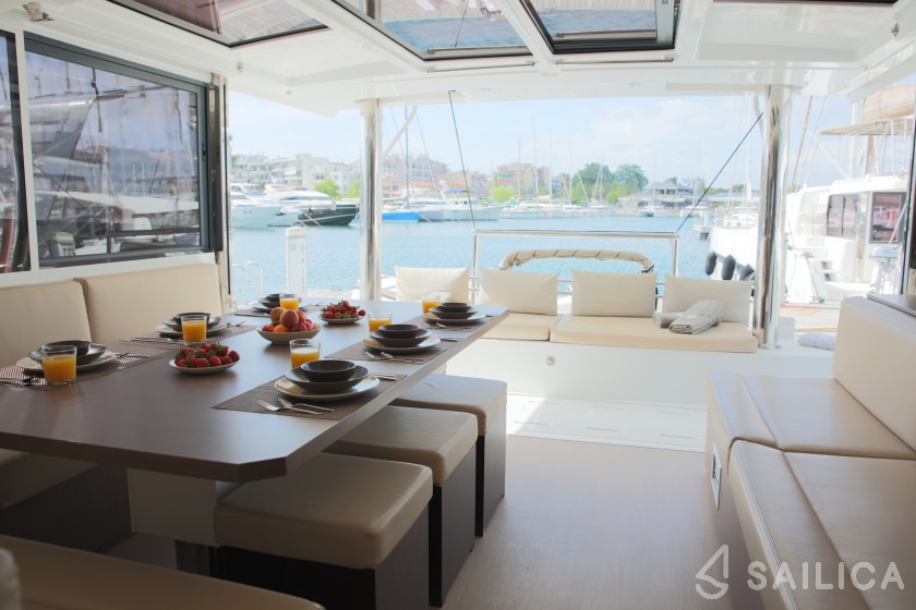 Bali 4.8  - Yacht Charter Sailica