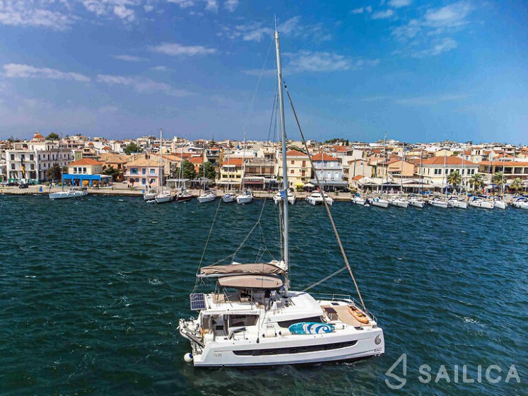 Bali 4.8  - Yacht Charter Sailica