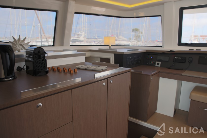 Bali 4.8  - Yacht Charter Sailica