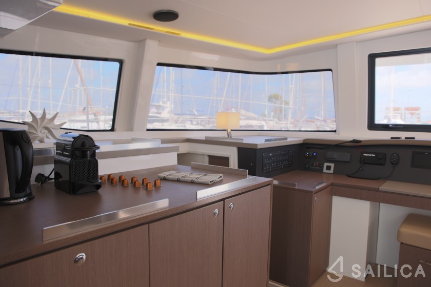Bali 4.8  - Yacht Charter Sailica