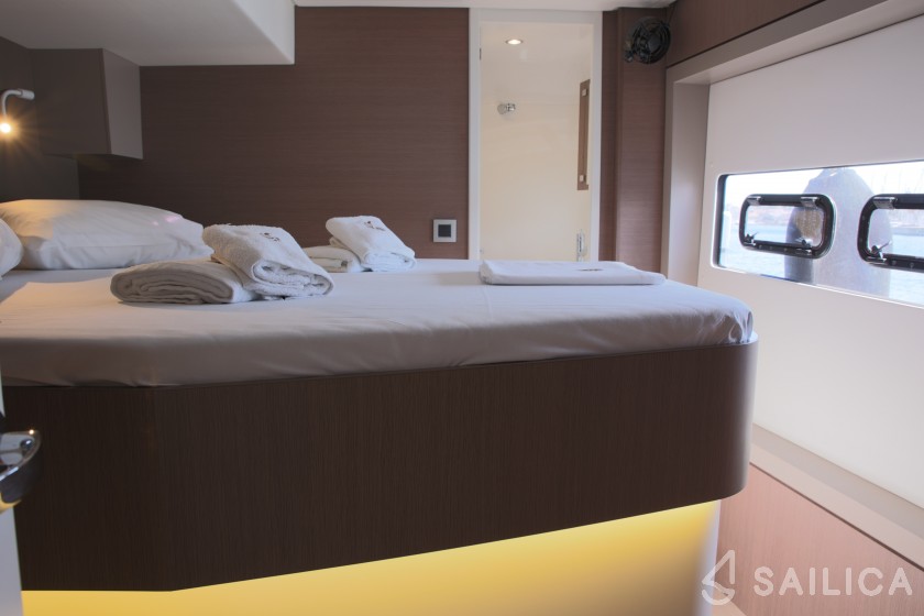 Bali 4.8  - Yacht Charter Sailica