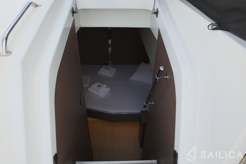 Bali 4.8  - Yacht Charter Sailica