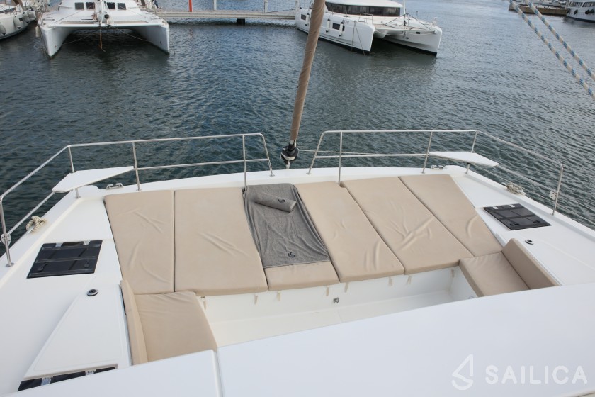Bali 4.8  - Yacht Charter Sailica