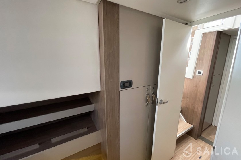 Bali 4.6 - Yacht Charter Sailica