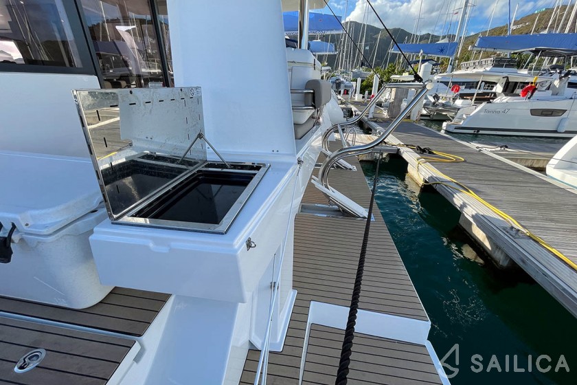 Bali 5.4. - Yacht Charter Sailica