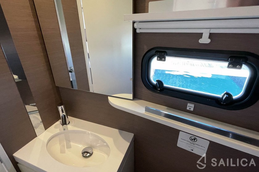Bali 5.4. - Yacht Charter Sailica