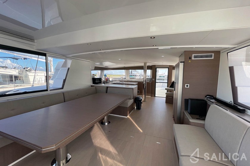 Bali 5.4. - Yacht Charter Sailica