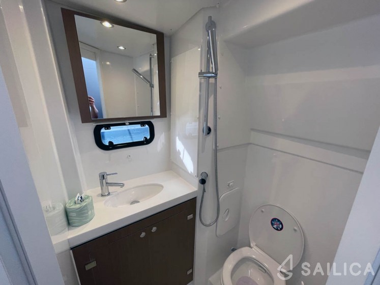 Bali 5.4. - Yacht Charter Sailica