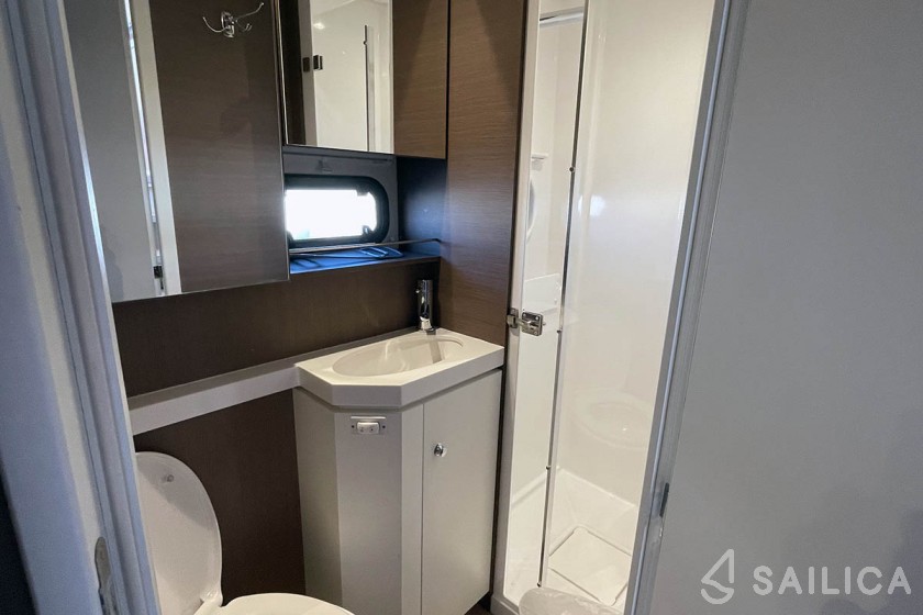 Bali 5.4. - Yacht Charter Sailica