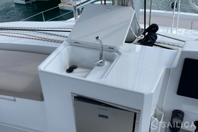 Bali 5.4. - Yacht Charter Sailica
