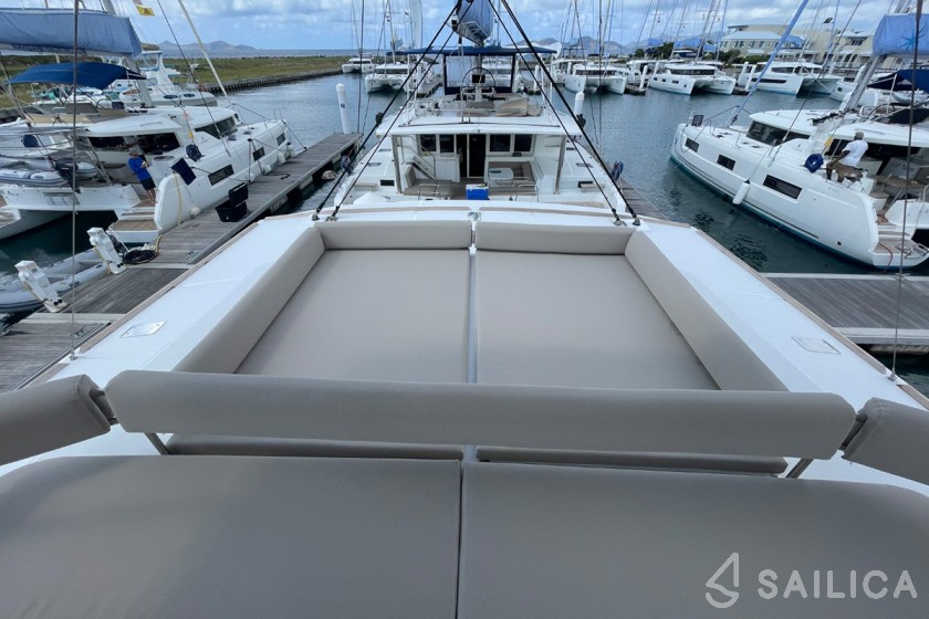 Bali 5.4. - Yacht Charter Sailica