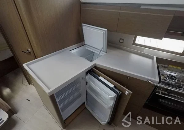 Oceanis 46.1 - Yacht Charter Sailica