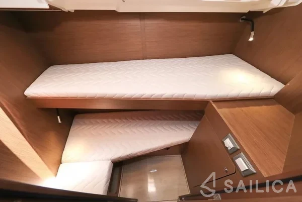 Oceanis 46.1 - Yacht Charter Sailica