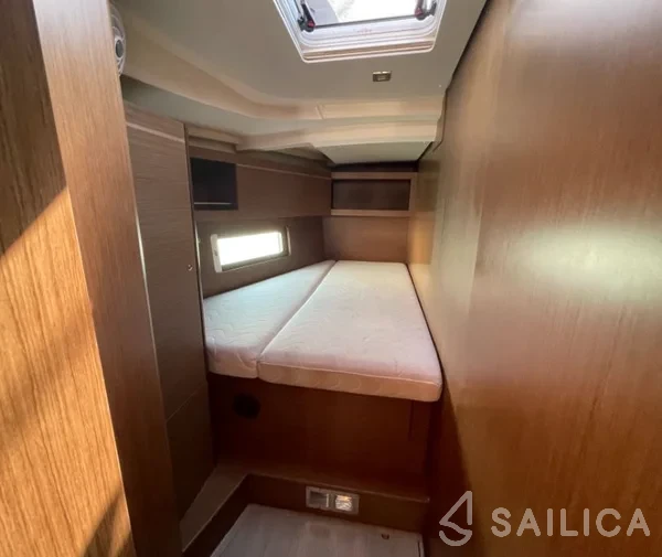 Oceanis 46.1 - Yacht Charter Sailica