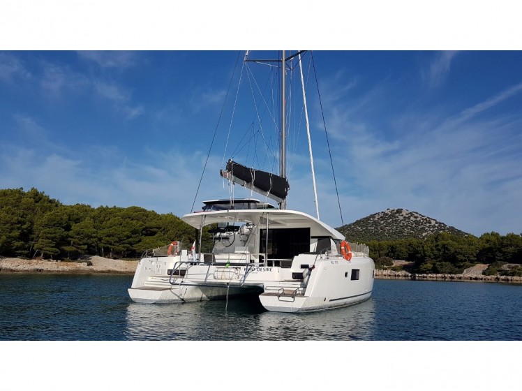 Lagoon 42 - Yacht Charter Sailica