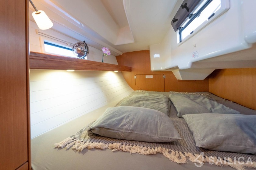 Bavaria 33 Cruiser - Yacht Charter Sailica