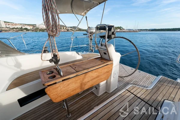 Bavaria 33 Cruiser - Yacht Charter Sailica
