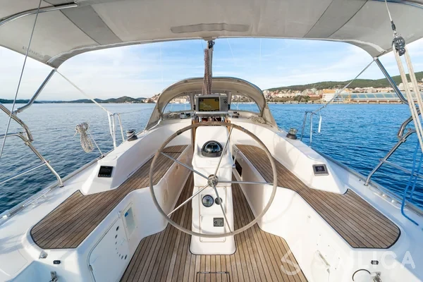 Bavaria 33 Cruiser - Yacht Charter Sailica