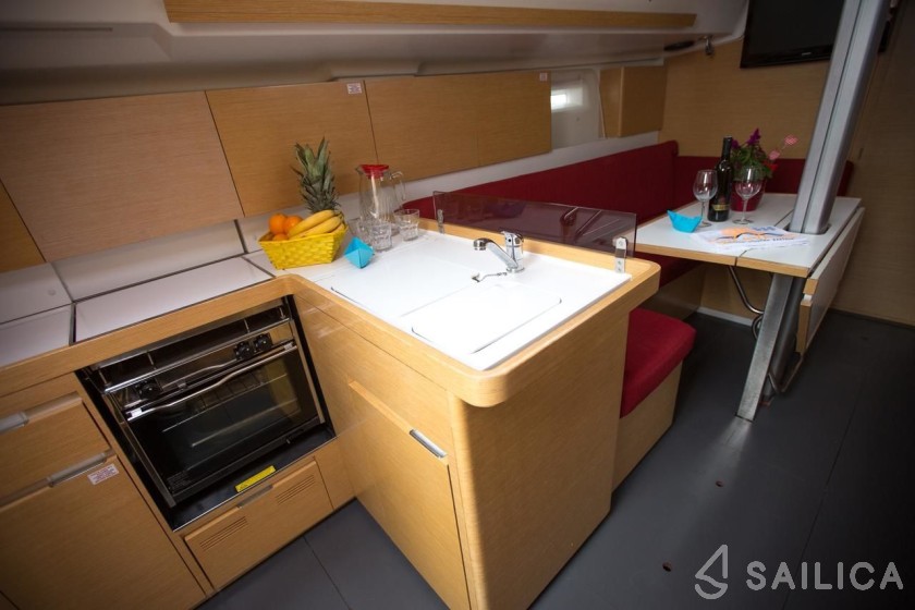 Elan 350 - Yacht Charter Sailica