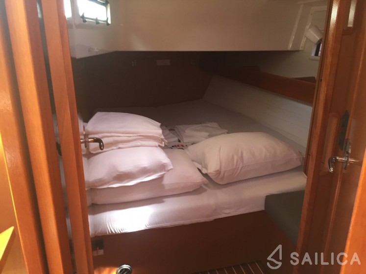 Bavaria 45 Cruiser - Yacht Charter Sailica
