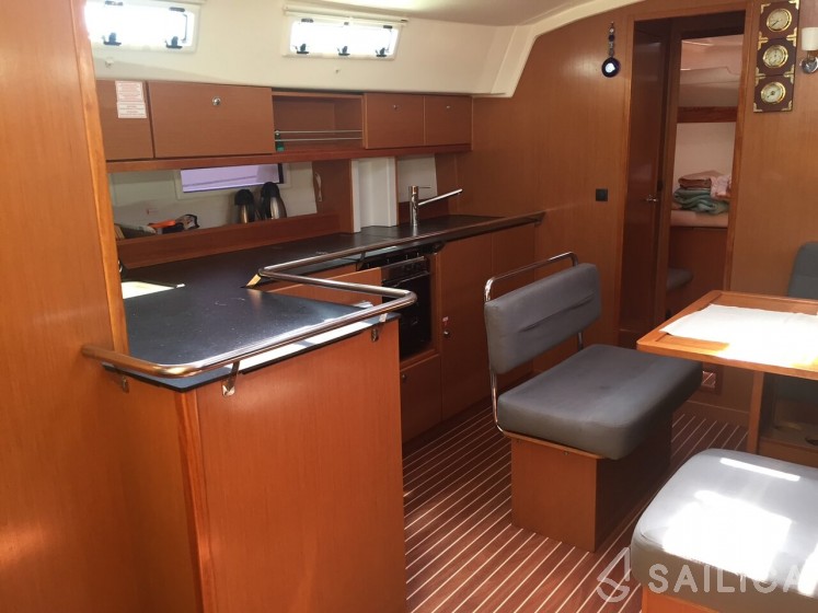 Bavaria 45 Cruiser - Yacht Charter Sailica