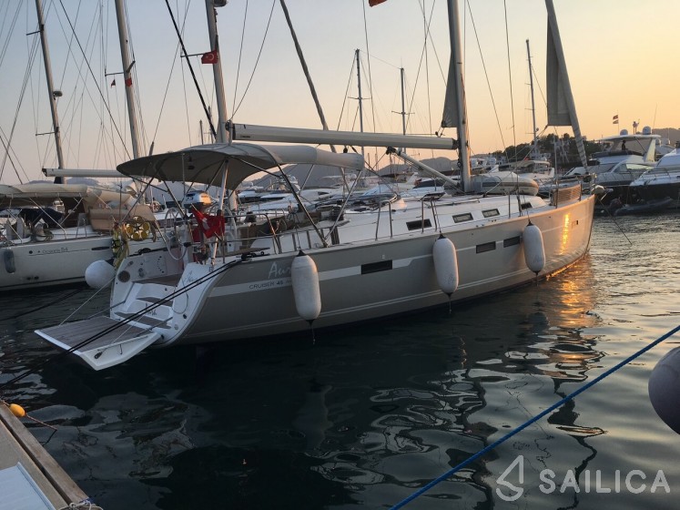 Bavaria 45 Cruiser - Yacht Charter Sailica
