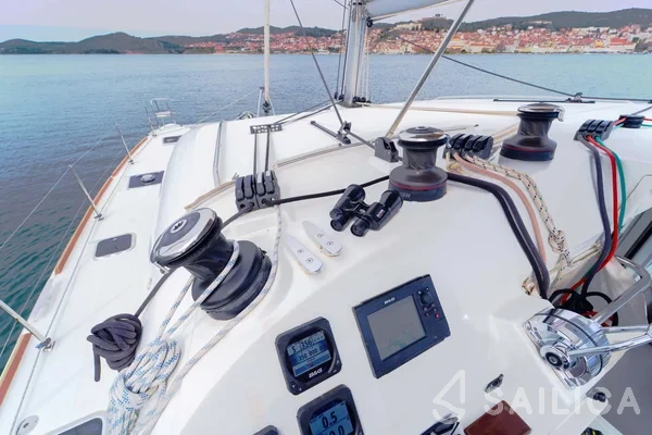 Lagoon 400 S2 - Yacht Charter Sailica