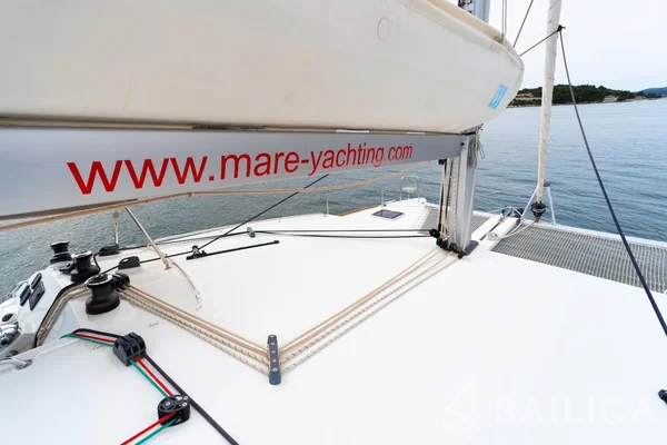 Lagoon 400 S2 - Yacht Charter Sailica
