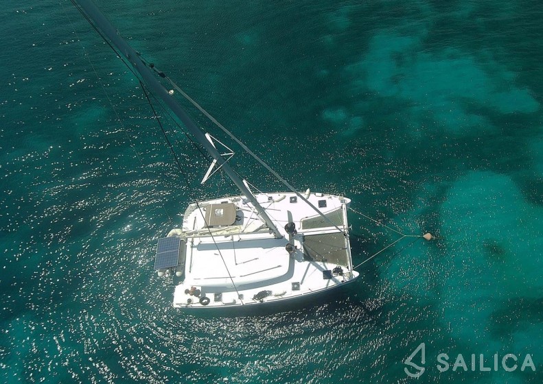 Lagoon 400 S2 - Yacht Charter Sailica