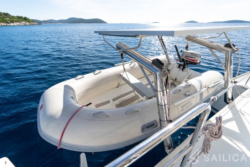 Lagoon 421 - Yacht Charter Sailica