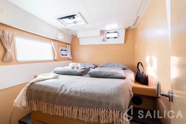 Lagoon 421 - Yacht Charter Sailica