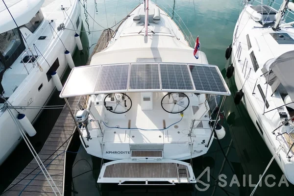Oceanis 38 - Yacht Charter Sailica