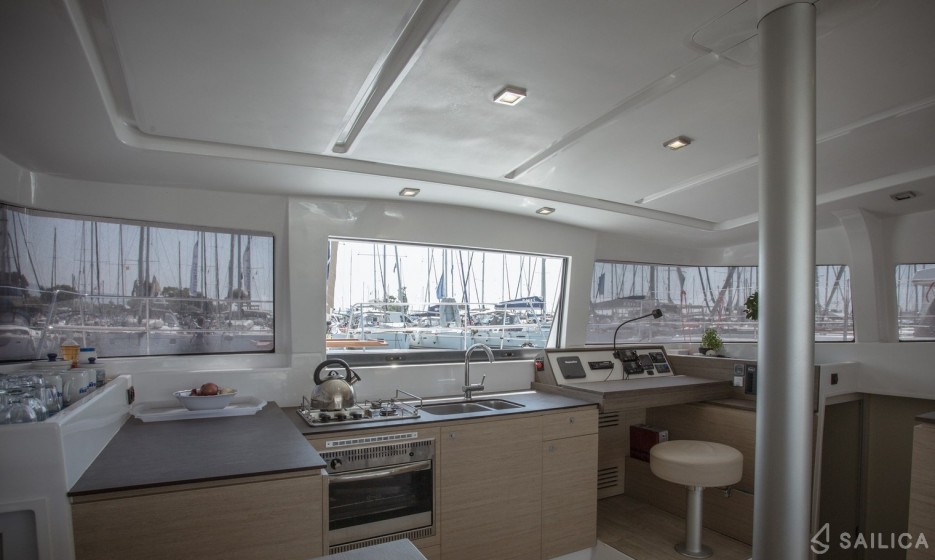 Bali 4.0 - Yacht Charter Sailica