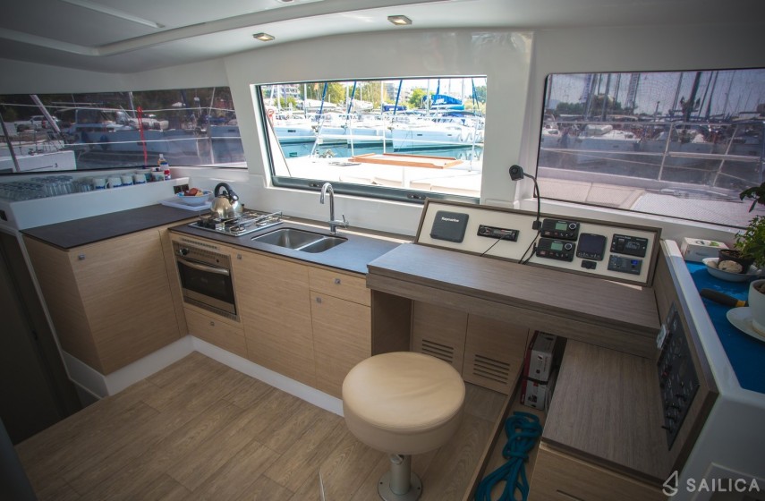 Bali 4.0 - Yacht Charter Sailica