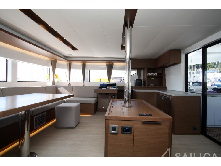 Lagoon 50 - Yacht Charter Sailica