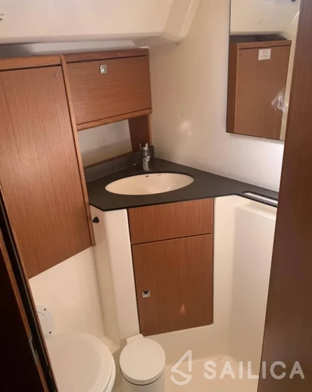 Bavaria 46 Cruiser - Yacht Charter Sailica