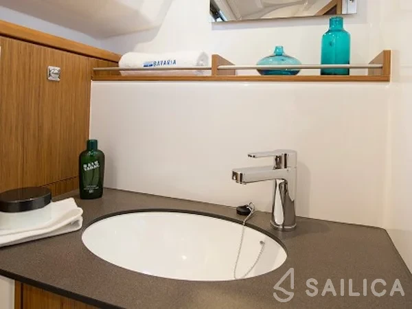 Bavaria 37 - Yacht Charter Sailica