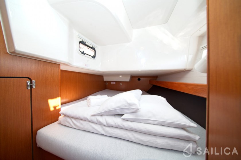 Bavaria 41 Cruiser - Yacht Charter Sailica